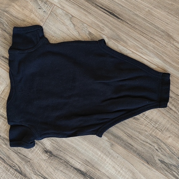 🎉HP🎉 EUC Dunder Mifflin onesie - Picture 2 of 3